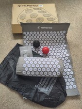 TOMSHOO Women's Acupressure Mat - Grey, White, Red And Black