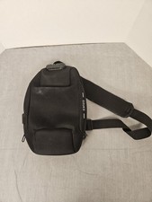 Ozuko Sling Bag Uomo Antifurto Tracolla Petto Zaino USB Blocco Ricarica Nero