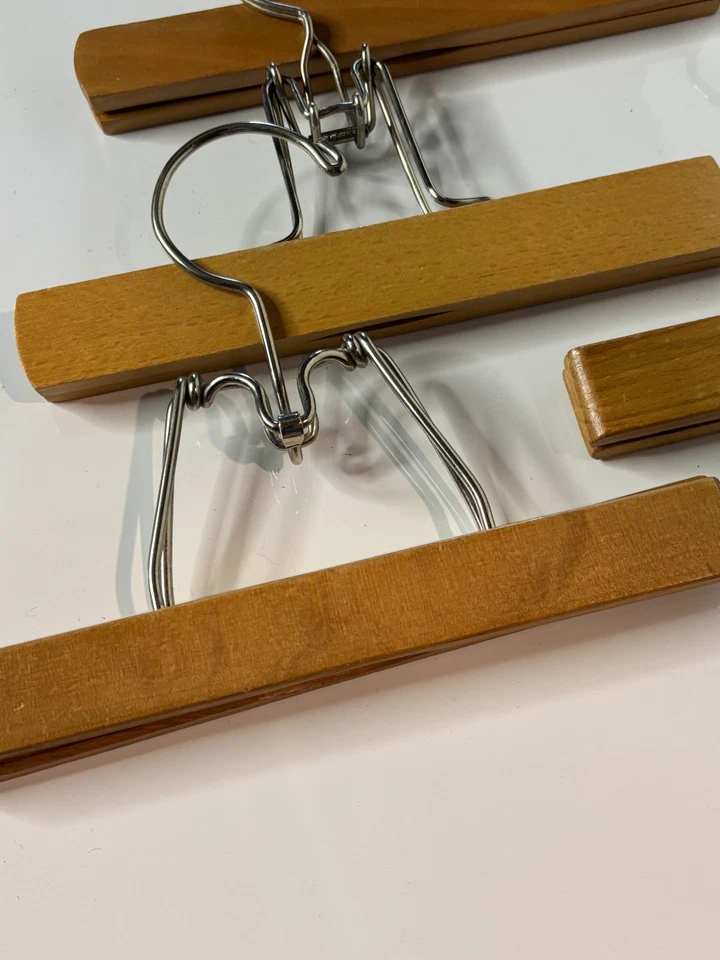 Lote x Juego de 6 Piezas Vintage Antiguo Madera Metal Pantalones Falda Perchas Abrazadera Clip 9" Foto 2 de 4