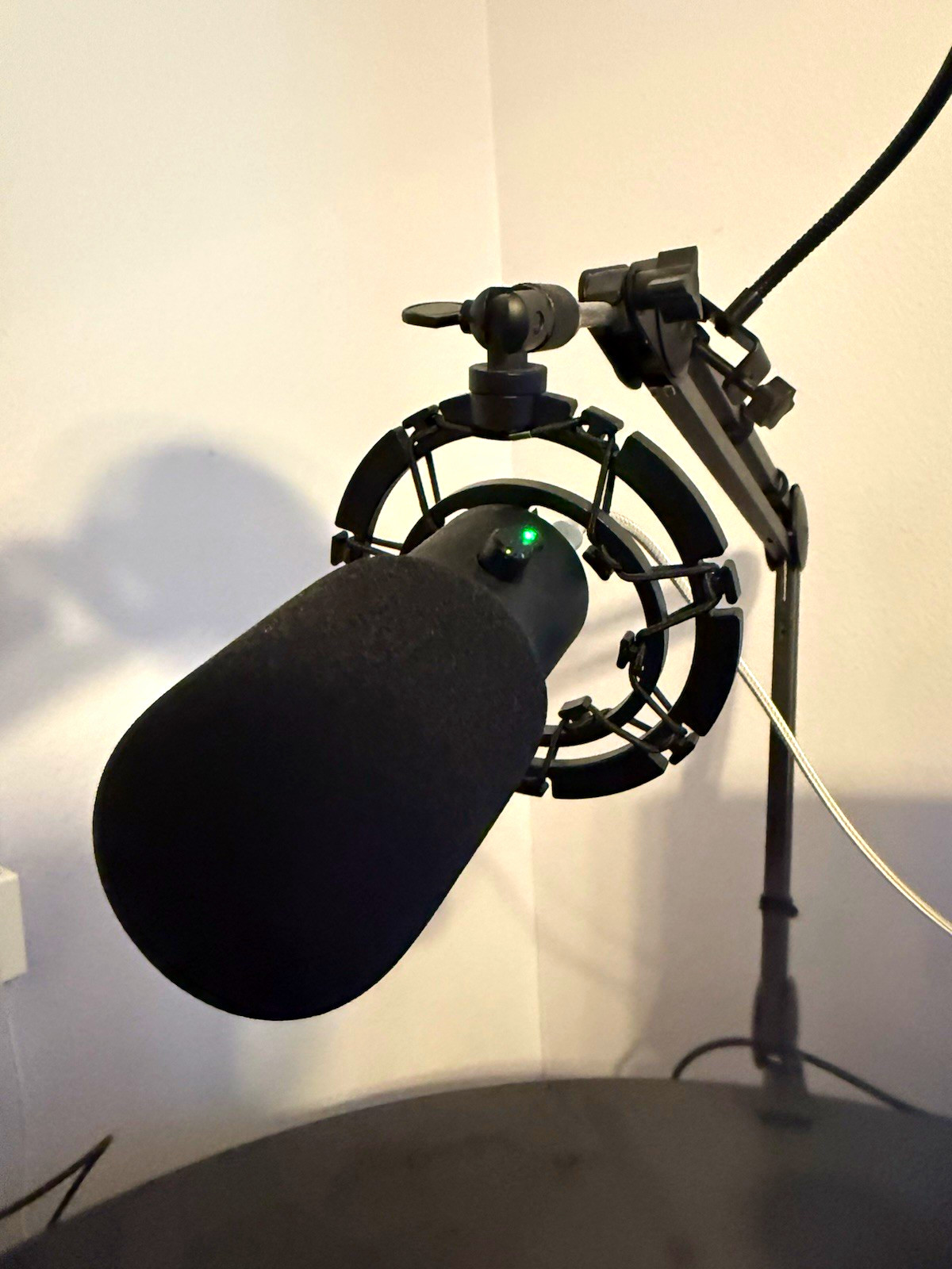 Adjustable Desk-Mount Mic Mic Boom Arm w/ Shock Mount & Pop Filter Black