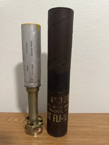 WW2 US MILITARY SIGNAL GROUND AMBER STAR PARACHUTE M21A1, M. Backes'