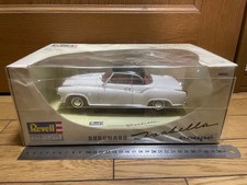 1/18 BORGWARD ISABELLA COUPE White Revell 08982 Diecast Minicar