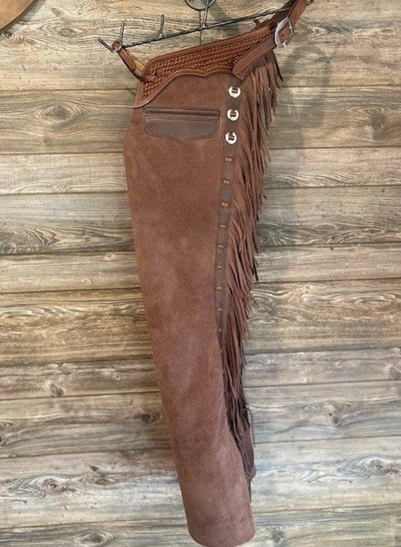 Pantalón de cuero de gamuza estilo vaquero nativo americano rodeo chap montaña para hombre gorra