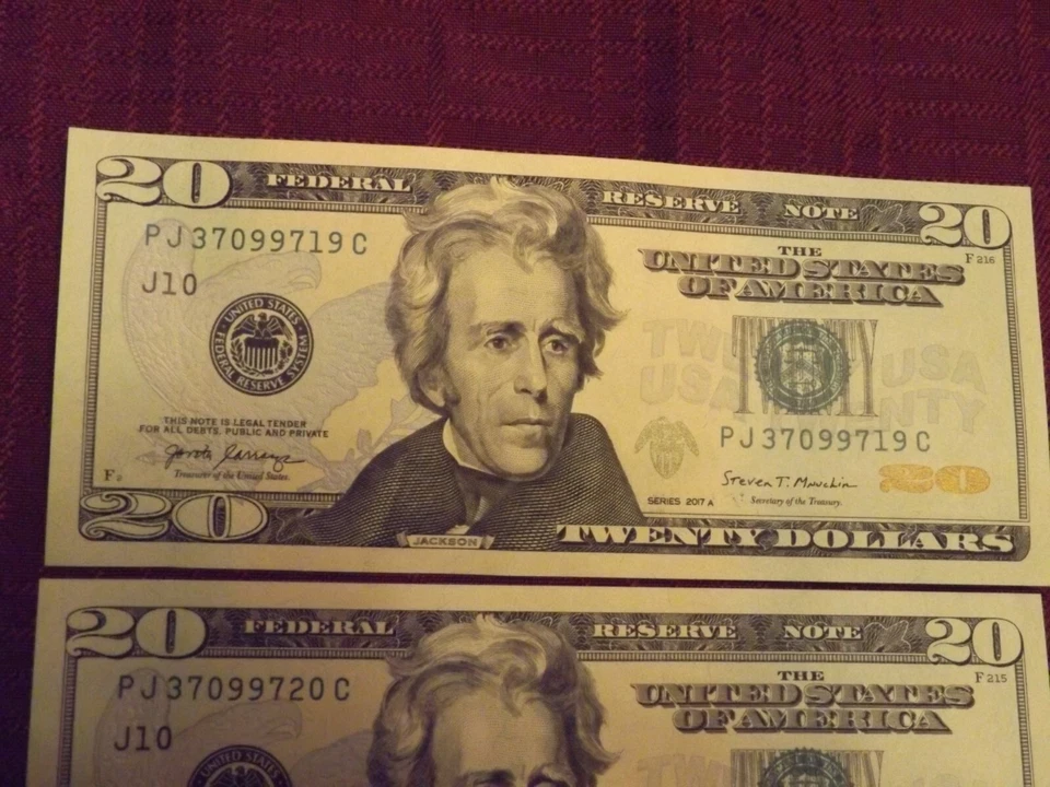 Two Consecutive and Uncirculated Fancy Serial Number 2017a Twenty Dollar Bills - Image 2 of 4