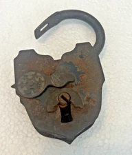 Antique Padlock without Key, All Metal, Heavy-Duty, Stays Open, Jail Lock ?