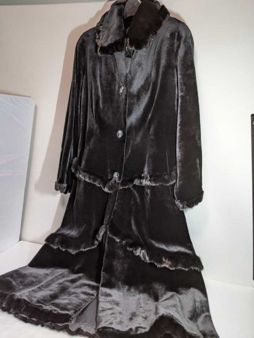 SAGA MINK mink superb quality  long coat