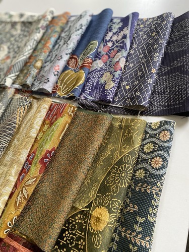 20pc Vtg Japanese Kimono Silk Fabric Remnants Lot Patchwork Craft Japan, 932 - Picture 4 of 7
