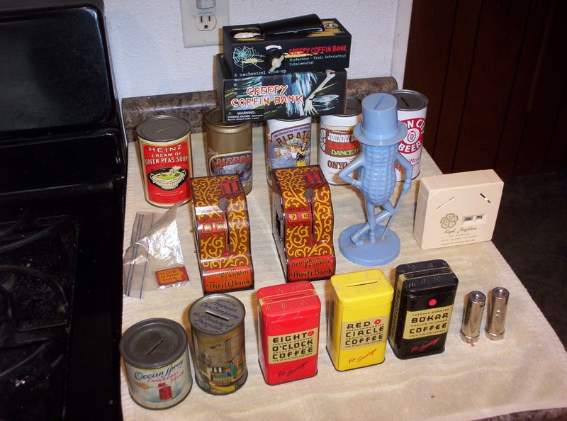 VINTAGE OCEAN SPRAY CRANBERRY SAUCE COIN BANK - PLUS MANY MORE