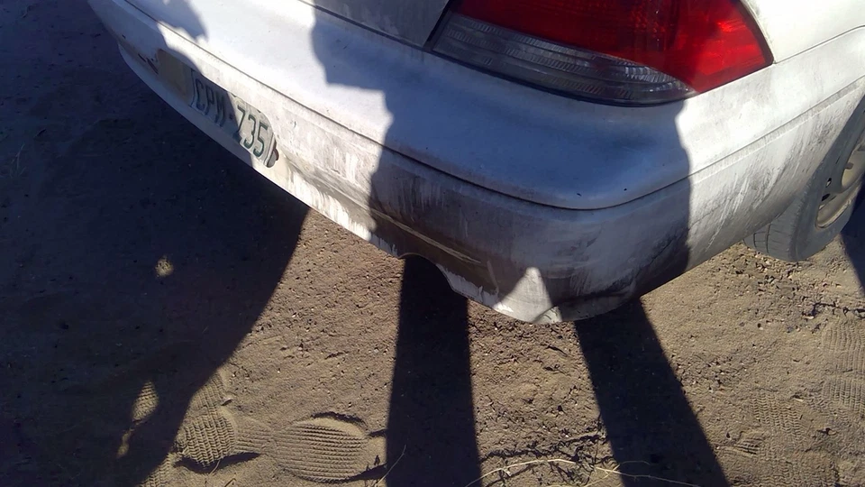 2002 2003 Mitsubishi Lancer Rear Bumper Cover Assembly Oem Back White - Image 4 of 4