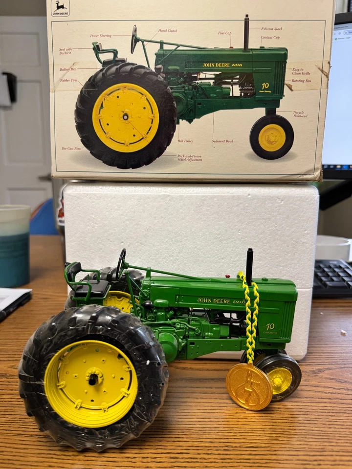 John Deere - Tractor diésel Precision Classics modelo 70 1/16 Foto 2 de 4