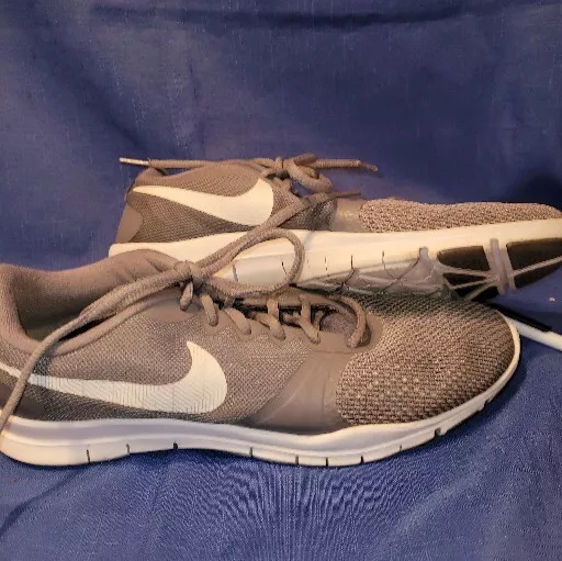 Nike flex essential training w 2025