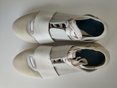 Balenciaga ladies Race Runners size (5,5), pre-owned beige