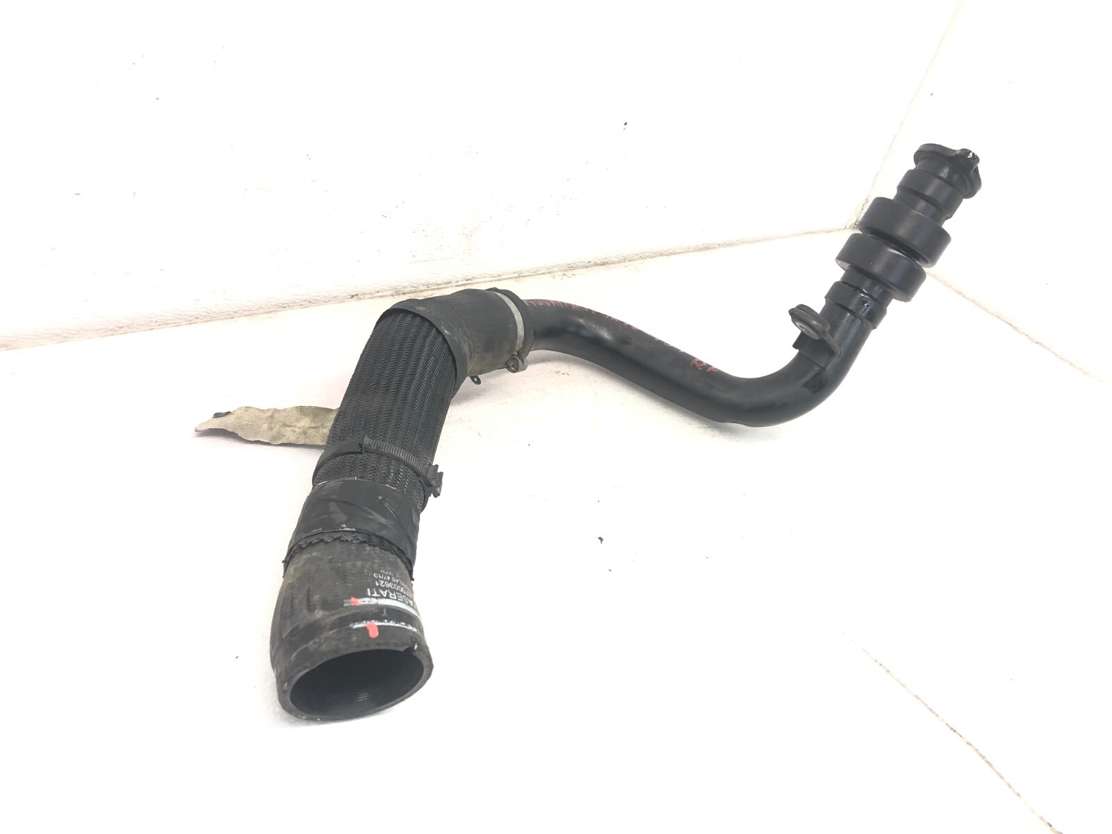 2014-2021 MASERATI QUATTROPORTE 3.0L V6 RIGHT PASS FRONT TURBO INTERCOOLER HOSE