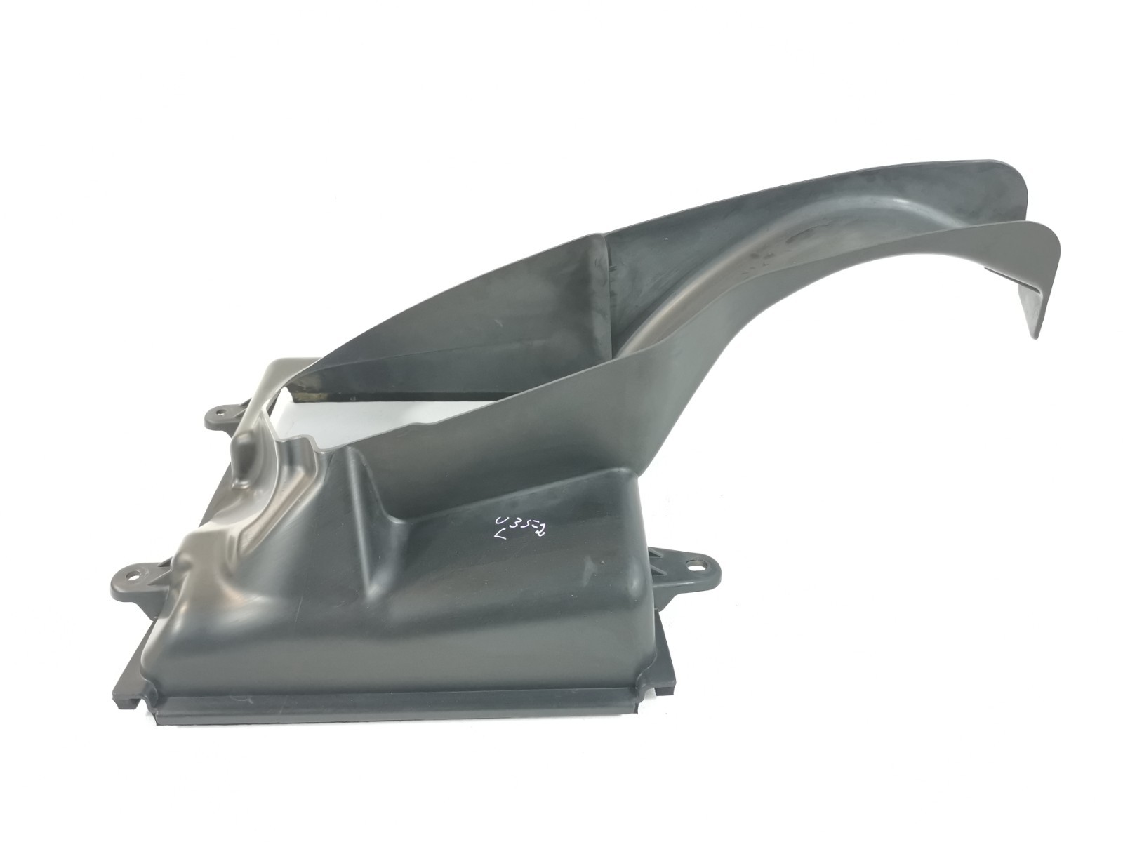 Maserati Ghibli 3.0 RWD Auto 2015 Front Left Intercooler Air Guide 670004140