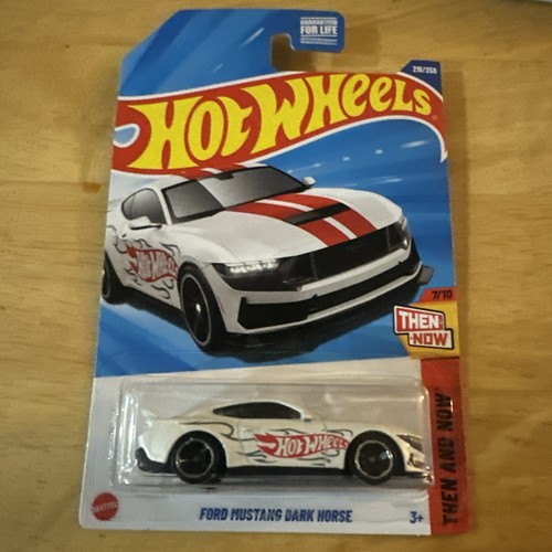 Hot Wheels Ford Mustang Dark Horse – Limitierte Edition 1:64, Blau, Für Kinder Ab 3 Jahren