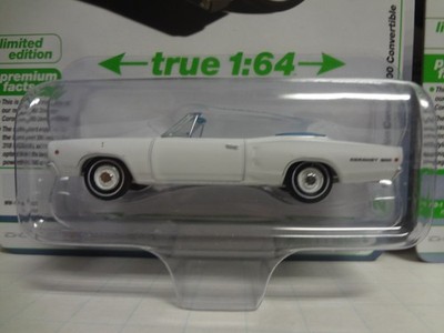 Auto World 1968 Dodge Coronet 500 Convertible AW64532 A&B Pair 1