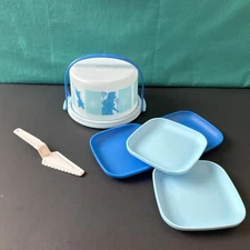 Tupperware Frozen Mini Cake Taker and Cariolier w Cake Server 4 Mini Plates new