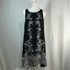 Max Studio Black White Floral Embroidered Shift Dress Size M Sleeveless