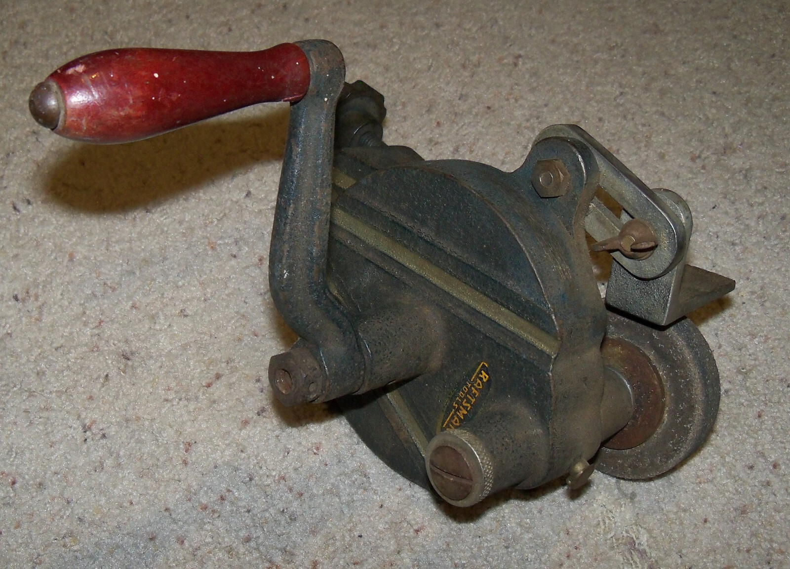 RARE VINTAGE CRAFTSMAN HAND CRANK BENCH MOUNT GRINDER, GRINDING WHEEL