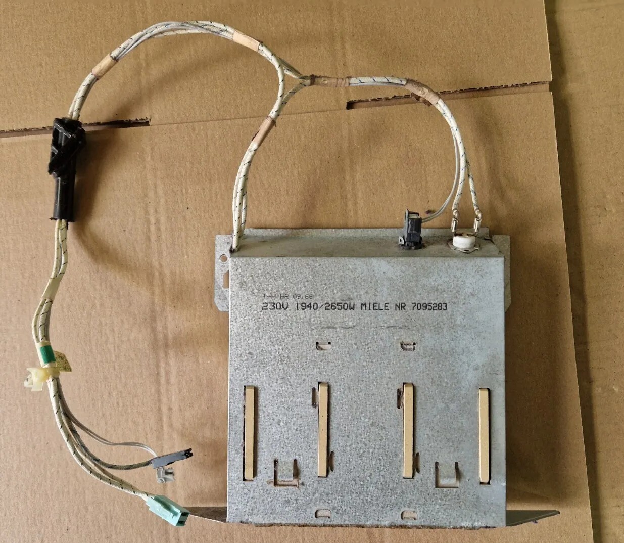 Heizung Miele Trockner Heizelement NR.: 7095283