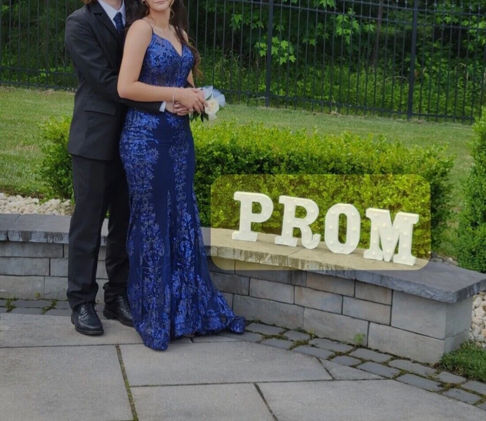 Blue Jovani prom dress size 4 (height 5'2) - Image 2 of 4