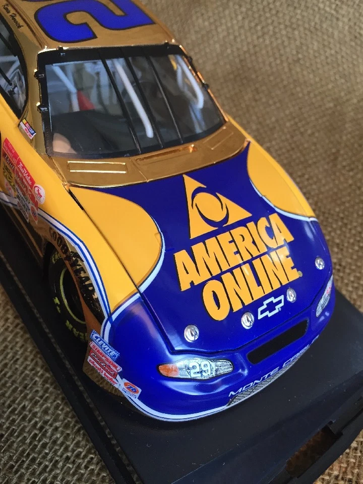 Kevin Harvick 2001 24 k NASCAR #29 GM Goodwrench Service Plus/AOL Foto 2 de 4