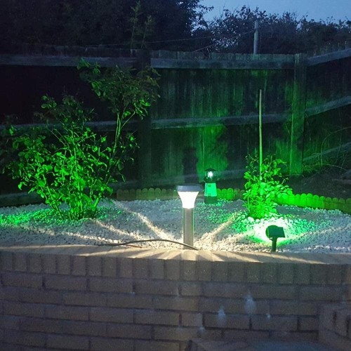 Faretto da giardino LED solare verde IP65 bianco faretto da esterno con picchetto da terra - Foto 8 di 12