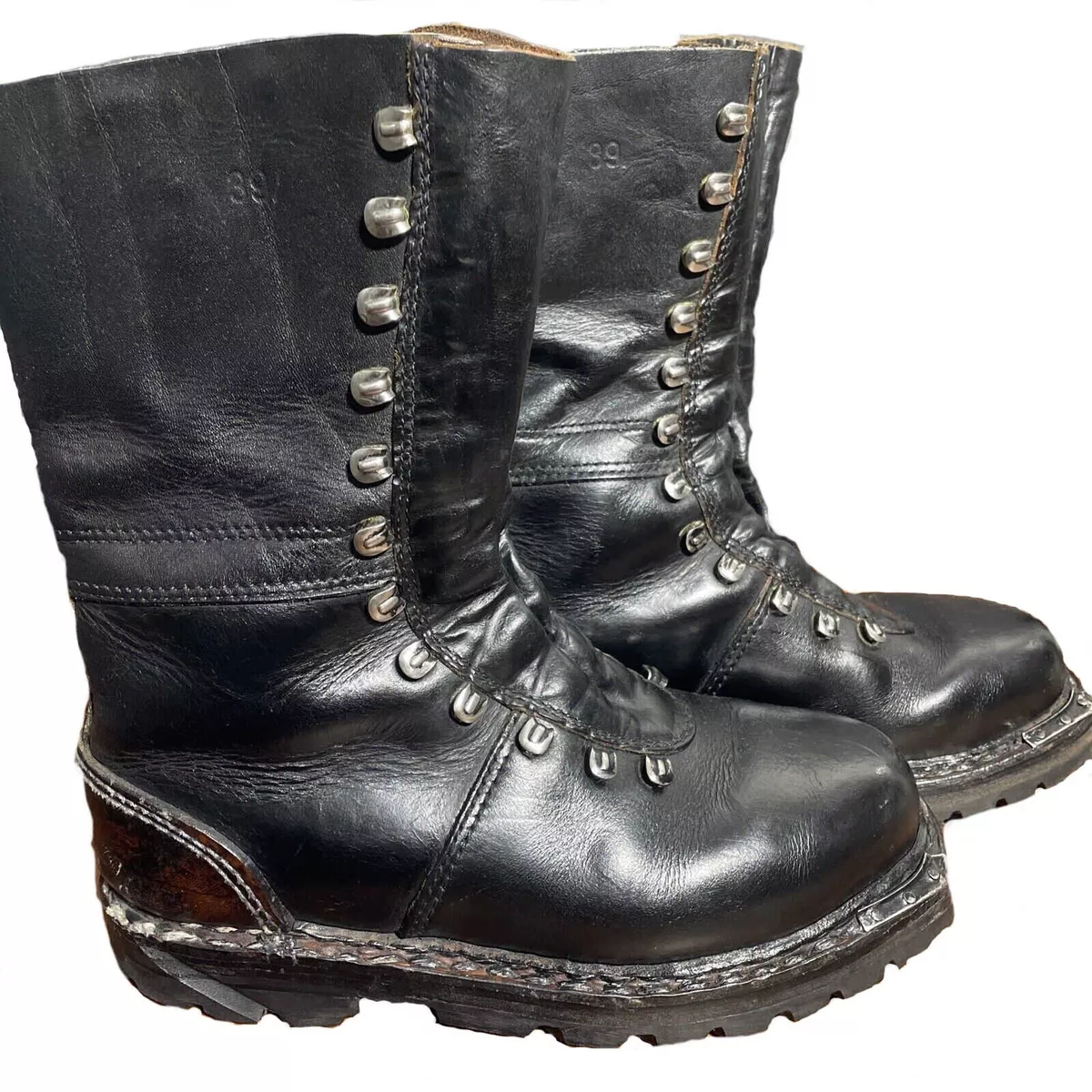 Austrian army deals mountain boots