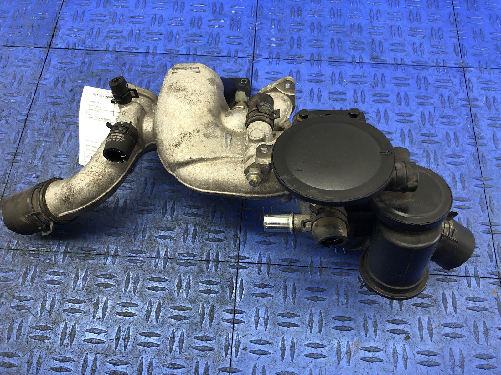 2006-2018 ASTON MARTIN VANTAGE V8 4.3L ENGINE THERMOSTAT HOUSING 6G33-8A520