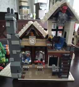 LEGO Creator Expert Winter village: Winter Toy Shop (10249) Complete