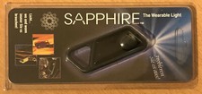 Sapphire - schwarze LED Taschenlampe von ASP - mit blauer LED und Karabiner. NEU