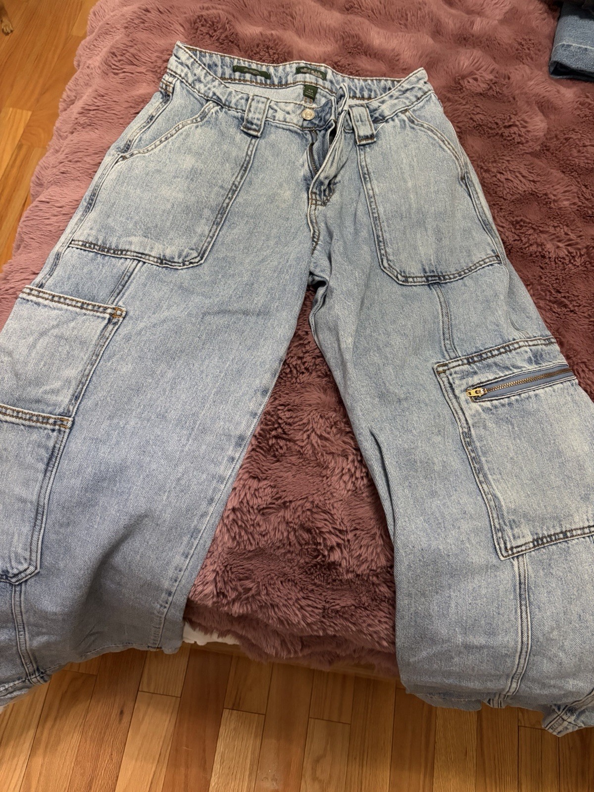 Women’s Jeans. Size 4. Comes With 3 Pairs.