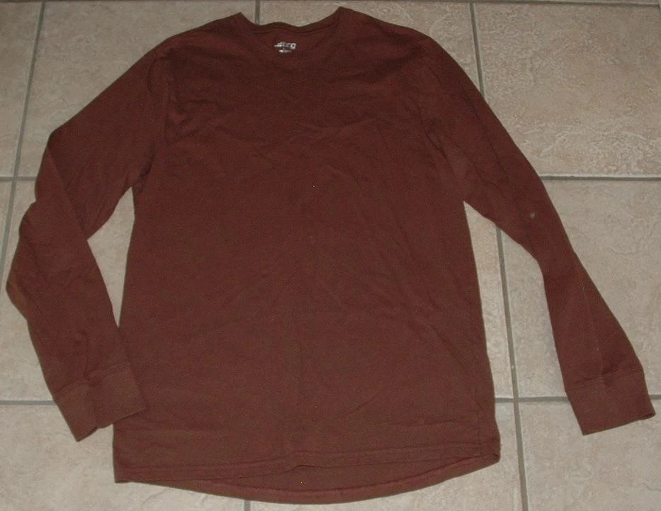 Lote de 2 camisetas BCG azul y marrón talla mediana manga larga cuello redondo 100 % algodón Foto 4 de 4