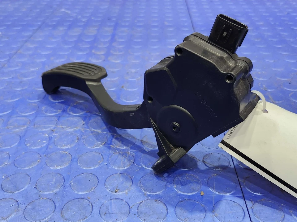 Conjunto de pedal acelerador Lexus RX450H 2010-2015 pieza original OEM 78110-33020 Foto 3 de 4