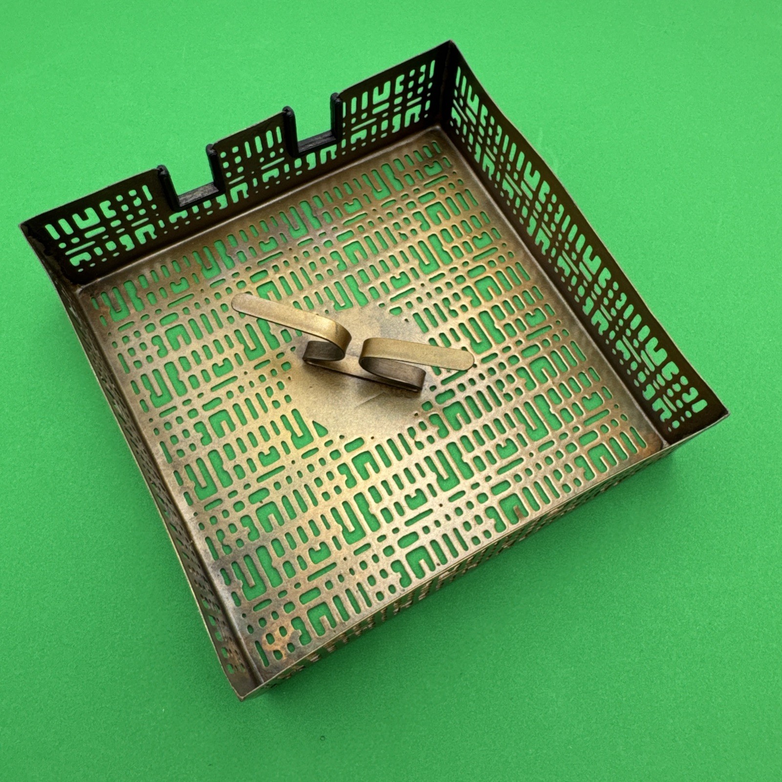 Scentsy Trellis Square Warmer Stand Metal, Brass Color