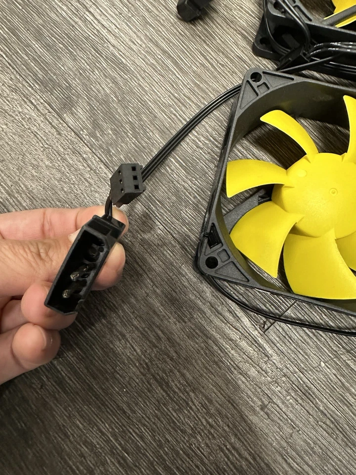 Silent Computer Fan SilenX 80mm 12 dBA 1400RPM 25 CFM EFX-08-12 [Pack of 4] - Image 4 of 4