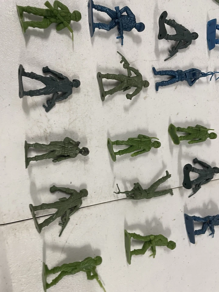 Gran Lote MPC Verde MPC Ejército Hombres Figuras 80+ Soldados Foto 2 de 4