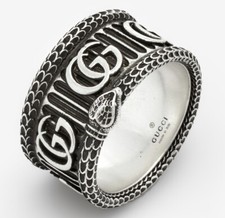 Anello uomo Gucci Marmont con argento sterling .925. Fascia e logo marcati Hall taglia W