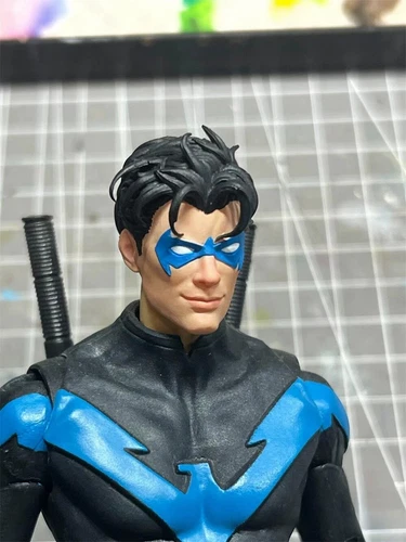 Figura de acción Mcfarlane ajuste tallado cabeza Dick Grayson pintada Nightwing 1/12 - Imagen 7 de 10