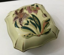 Vintage Hungarian Zsolnay Hand Painted Flower Floral Trinket Box Pot Bonboniere