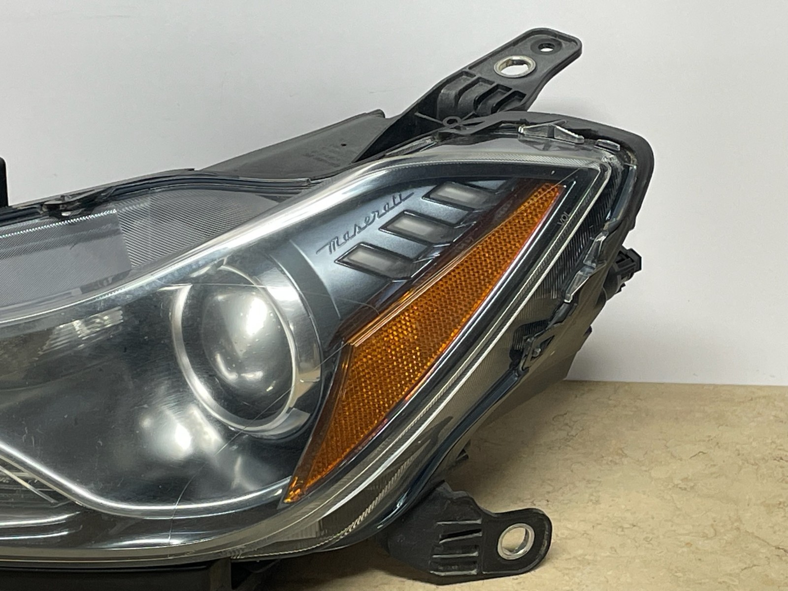 14-17 Maserati Ghibli M157 Front Left Driver Side Headlight Lamp Xenon OEM