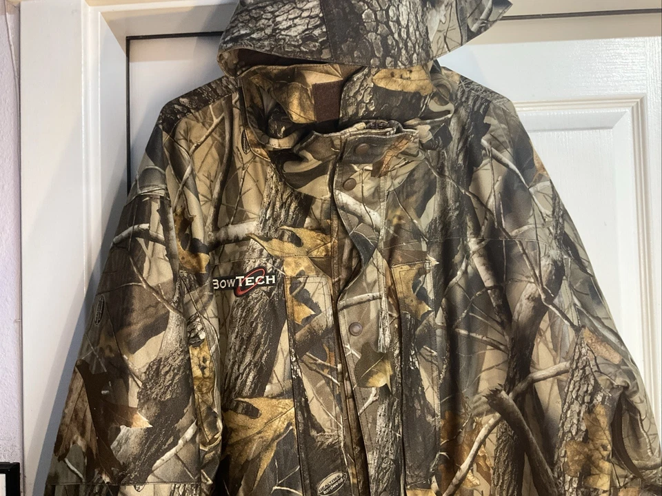 Cabela’s Lined Hooded Whitetail Realtree Men’s Hunting Parka , Gor-Tex Size XL - Image 2 of 4