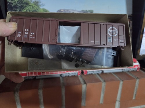 Nuevo de Lote Antiguo Athearn Blue Box Missouri Pacific 50' Railbox - T&P #367042 | Condition: Used