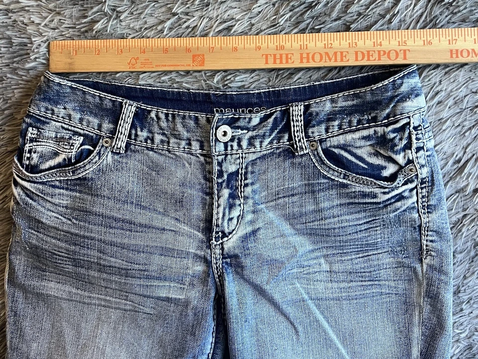 Shorts jeans Maurices Juniors tamanho 7/8 Whisker elástico algemado - Imagem 4 de 4