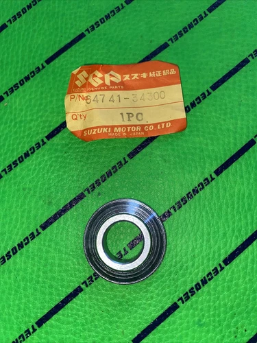 SPACER, AXLE RH