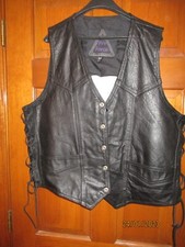 Pro Force Men's Size 50 (l) Leather Vest With Wolf Embroided On Back Of Vest.