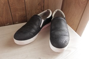 sam edelman black slip on sneakers