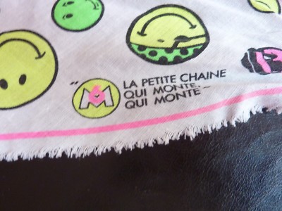 Écharpe Cache-nez Vintage Smiley - Marque M6 / La Petite Chaîne - Rose - Occasion