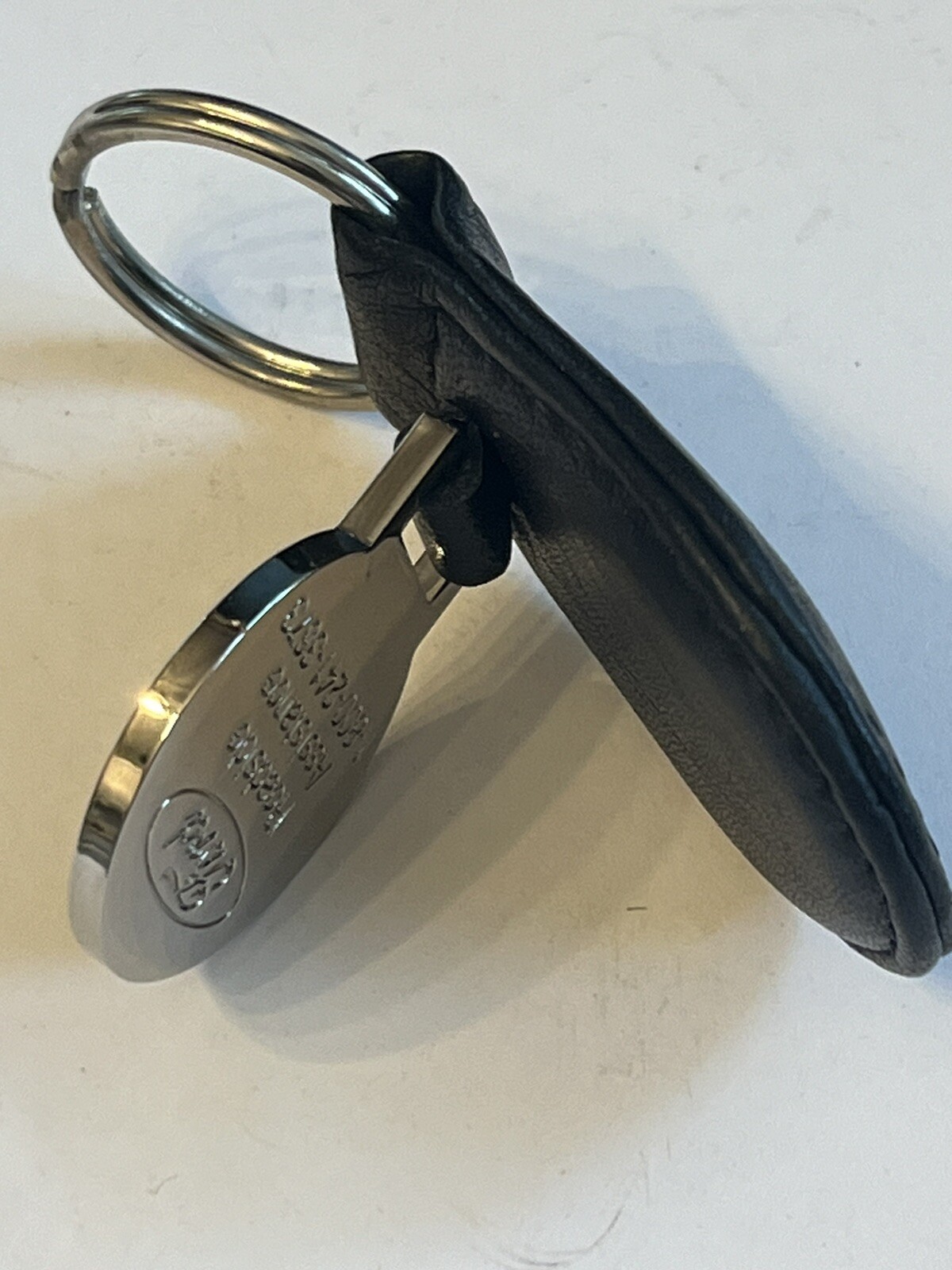 RARE 1999 LIMITED EDITION 35th ANNIVERSARY”FORD”MUSTANG CLOISONNÉ KEYCHAIN LQQK