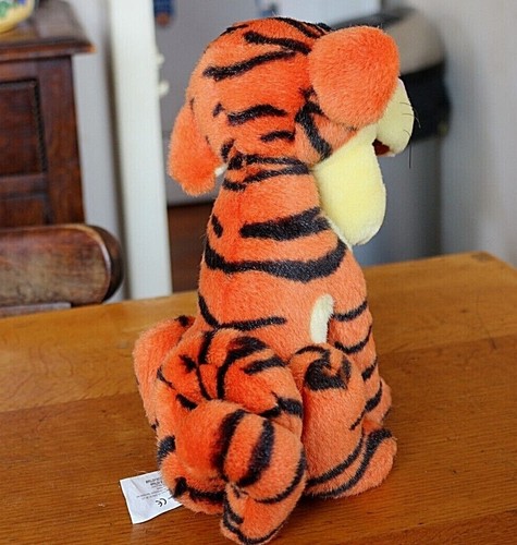 Disney Winnie the Pooh Family Tigger the Tiger 26cm Plush soft toy Curly Tail - 第 4/10 張圖片